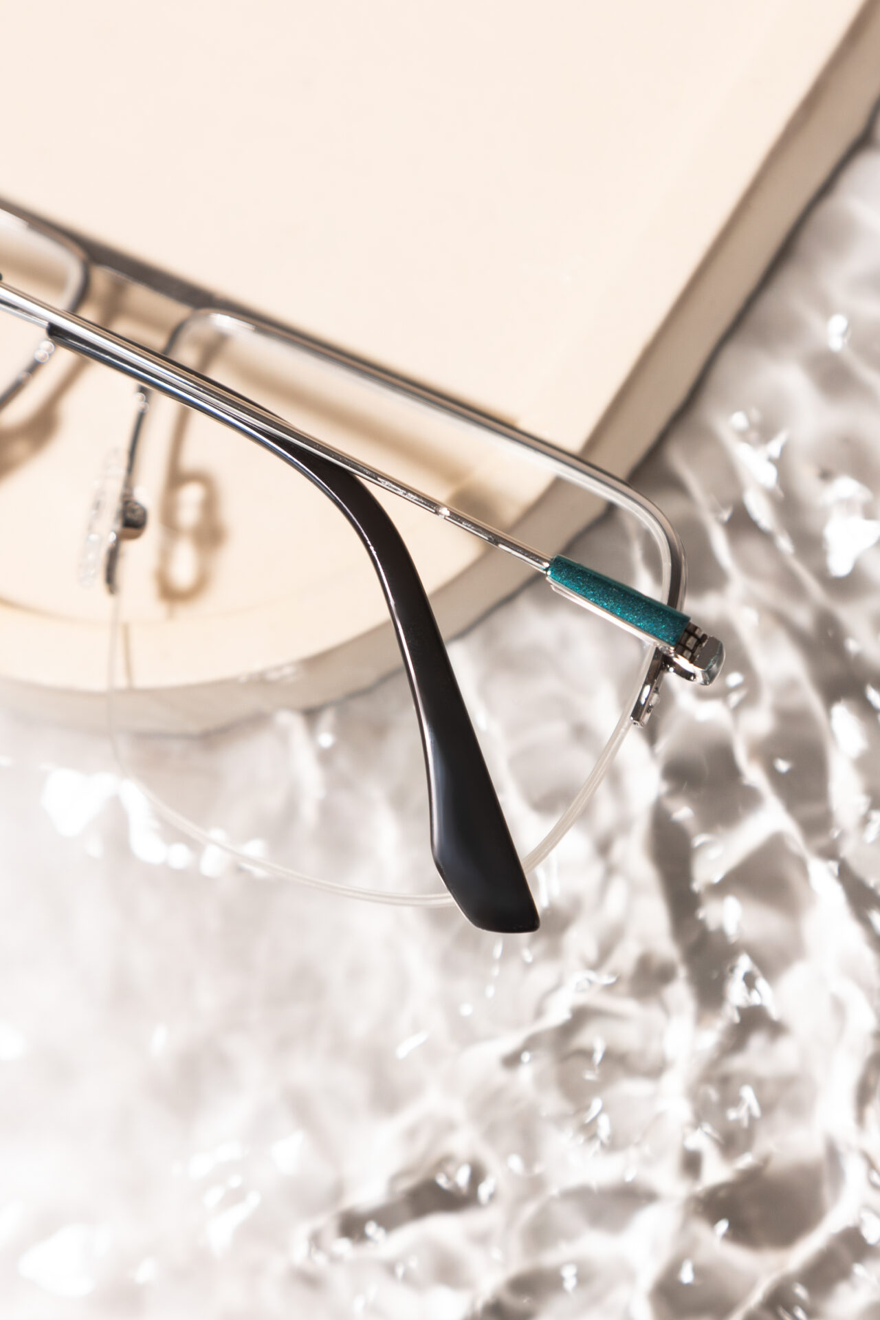 WE EYEWEAR